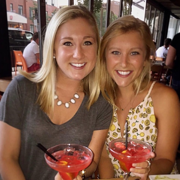 Meet your Posher, Caroline - Picture 1 of 1